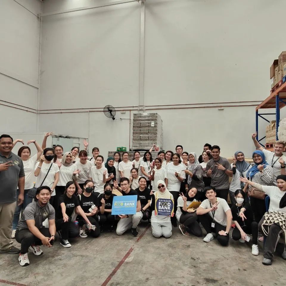 Read more about the article L’Oréal Group Volunteer to pack 620 box of donation food at YFBM Warehouse